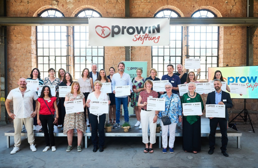 proWIN Stiftung spendet 190.000 Euro für Kinderhilfsprojekte